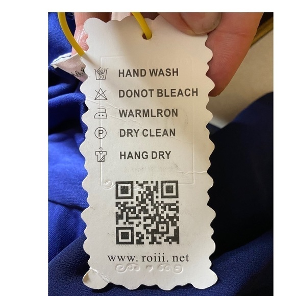 Roiii Blue Maxi with Front Twist and Pin Pleated Waist & Back - Picture 7 of 9